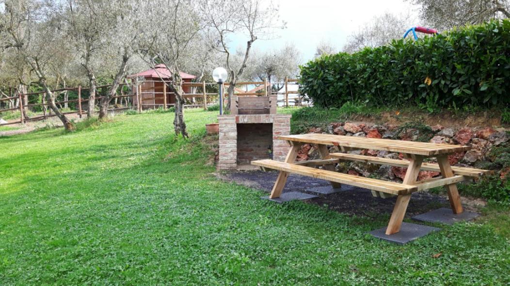 Nell'Antica Torre Di Fronte A Siena Apartment Екстериор снимка